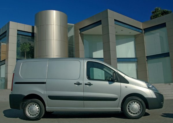 Фото автомобиля FIAT Scudo Fourgon